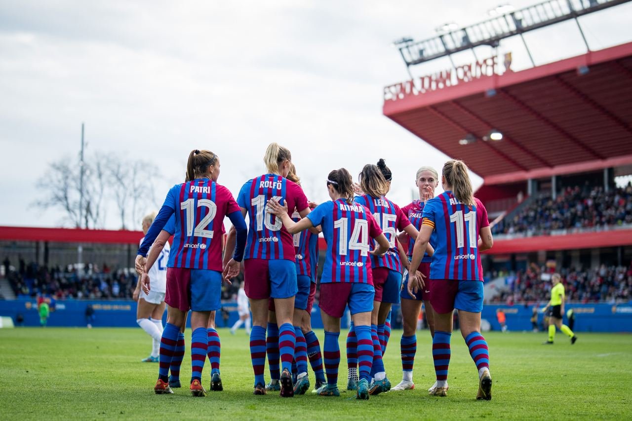 El Barcelona celebrando uno de los cinco goles encajados ante el Real Madrid en el partido de liga correspondiente a la jornada 24.