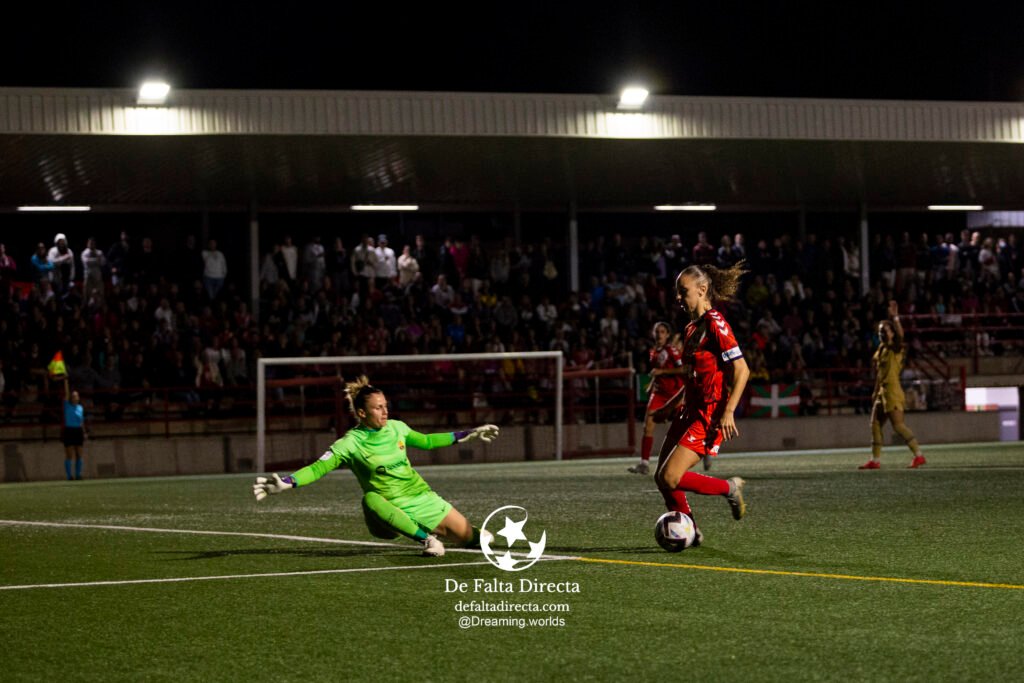 Galería del encuentro entre Levante Las Planas - FC Barcelona