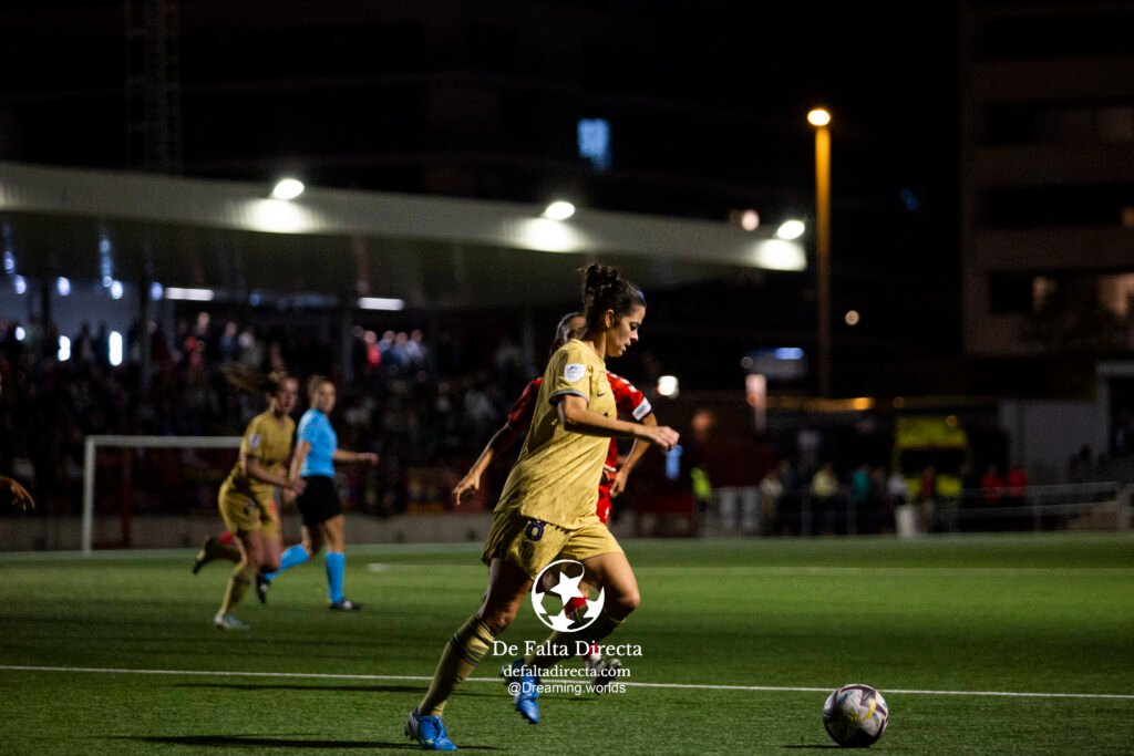 Galería del encuentro entre Levante Las Planas - FC Barcelona