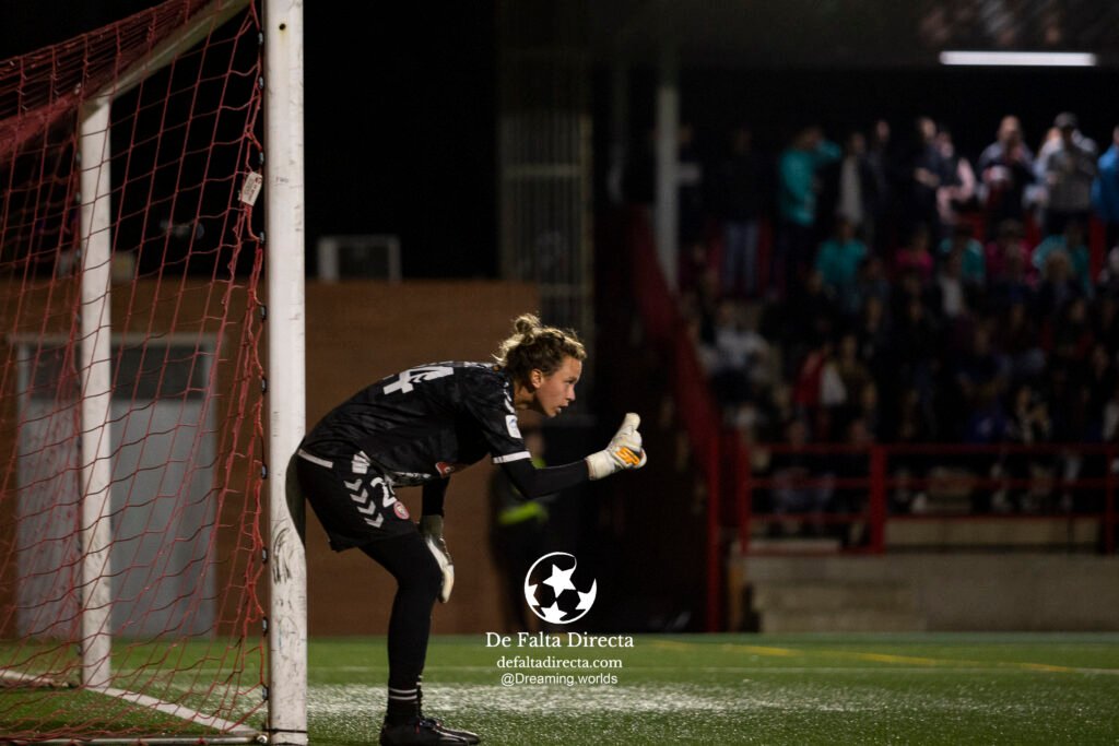Galería del encuentro entre Levante Las Planas - FC Barcelona