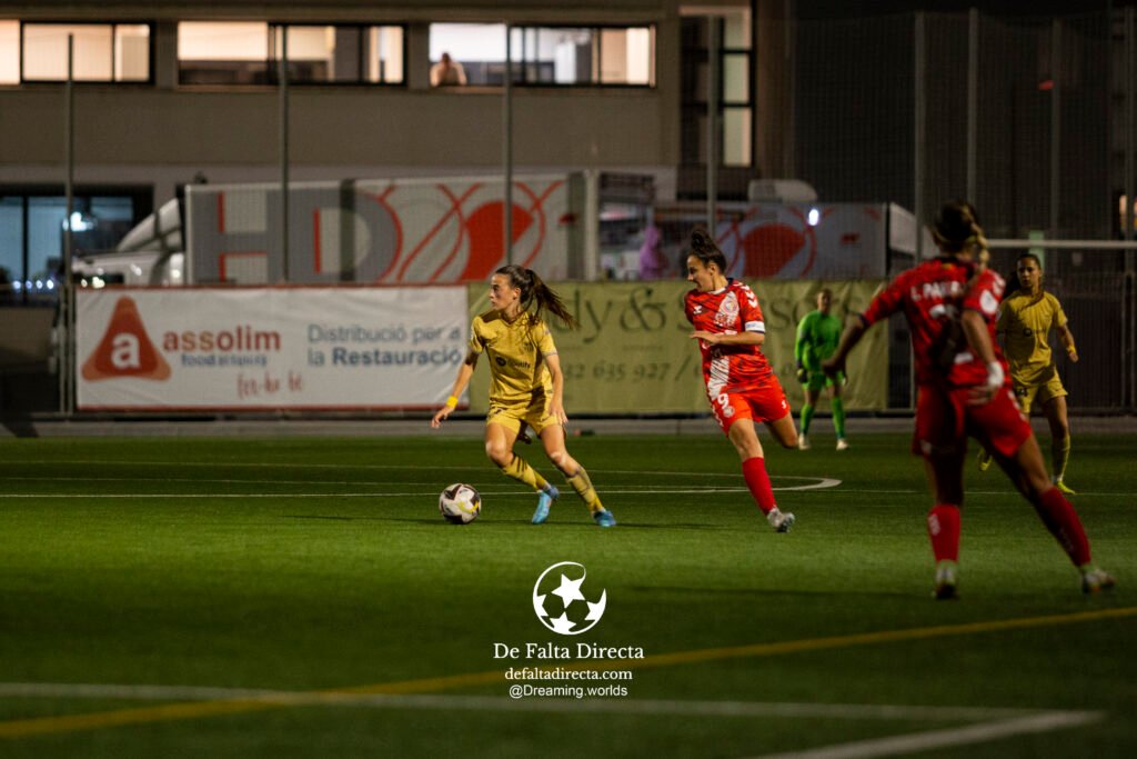 Galería del encuentro entre Levante Las Planas - FC Barcelona