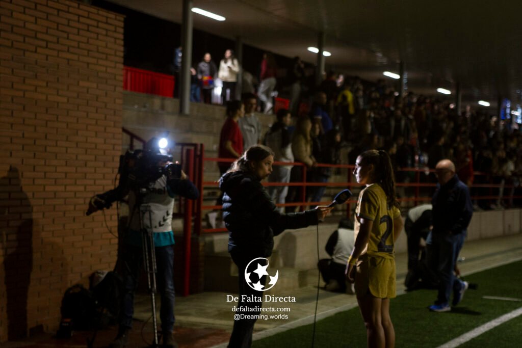 Galería del encuentro entre Levante Las Planas - FC Barcelona