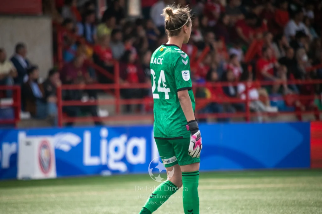 Levante las Planas 0 - 1 Athletic 