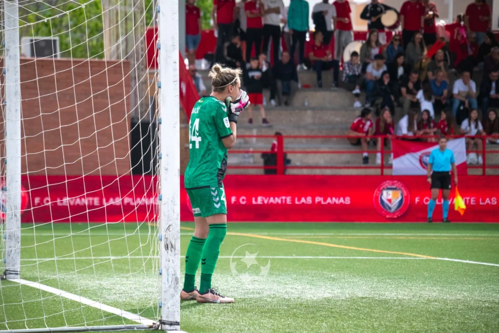 Levante las Planas 0 - 1 Athletic 