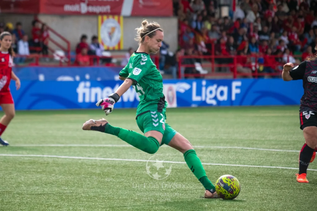 Levante las Planas 0 - 1 Athletic 