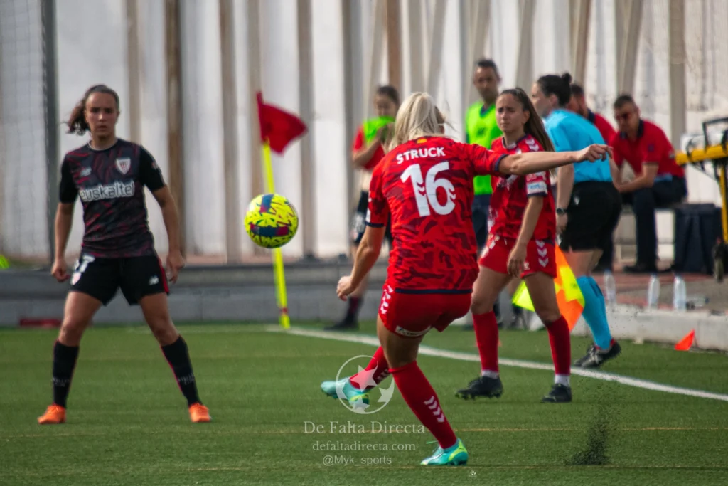 Levante las Planas 0 - 1 Athletic 