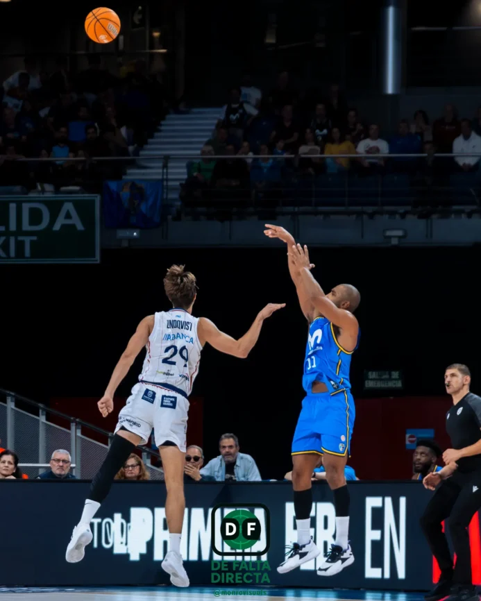 Estudiantes - Obradoiro con el resultado de 77 a 79