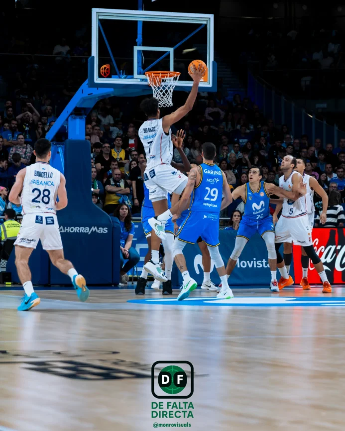 Estudiantes - Obradoiro con el resultado de 77 a 79