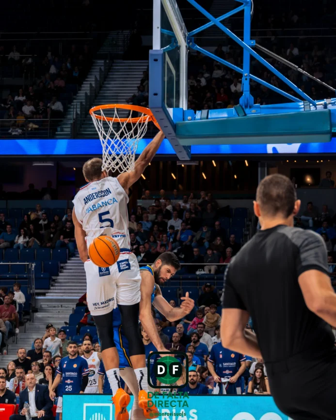 Estudiantes - Obradoiro con el resultado de 77 a 79