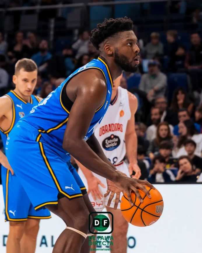 Estudiantes - Obradoiro con el resultado de 77 a 79