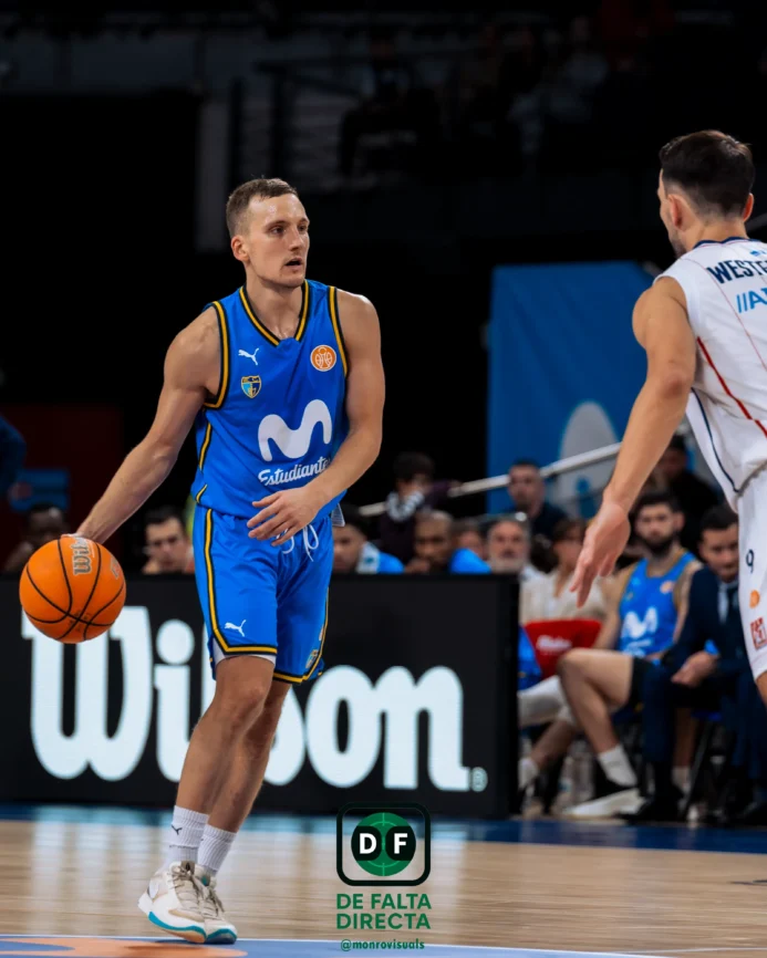 Estudiantes - Obradoiro con el resultado de 77 a 79