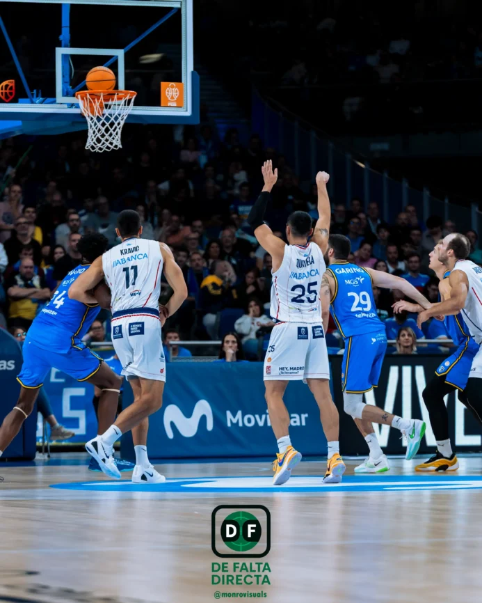Estudiantes - Obradoiro con el resultado de 77 a 79