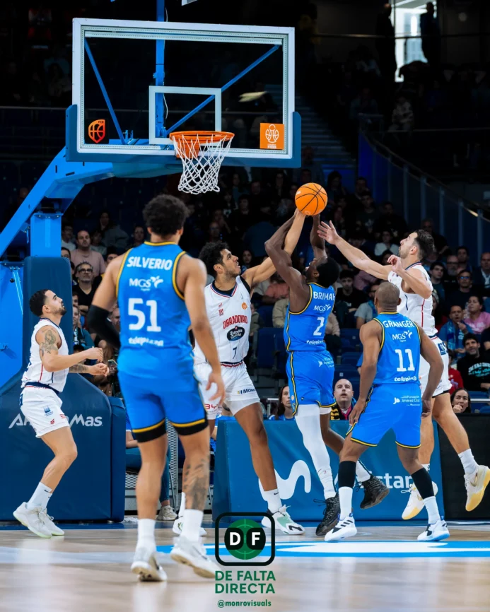 Estudiantes - Obradoiro con el resultado de 77 a 79