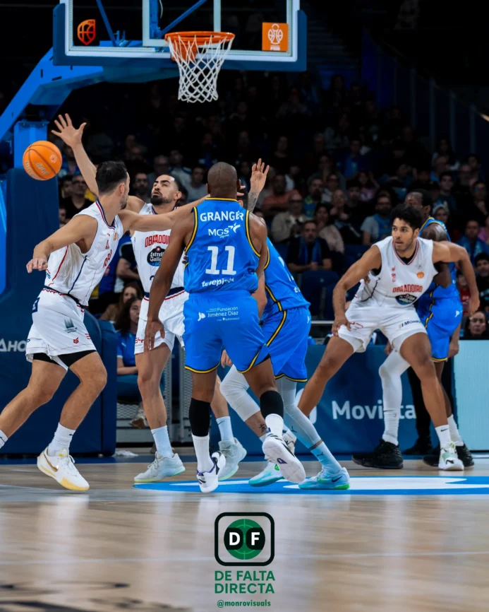 Estudiantes - Obradoiro con el resultado de 77 a 79