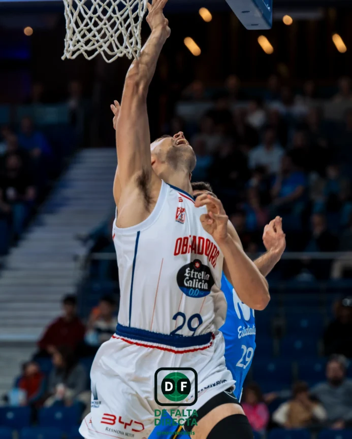 Estudiantes - Obradoiro con el resultado de 77 a 79