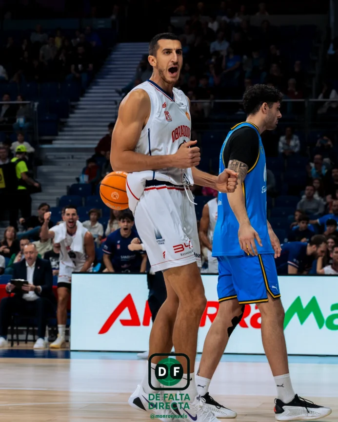 Estudiantes - Obradoiro con el resultado de 77 a 79