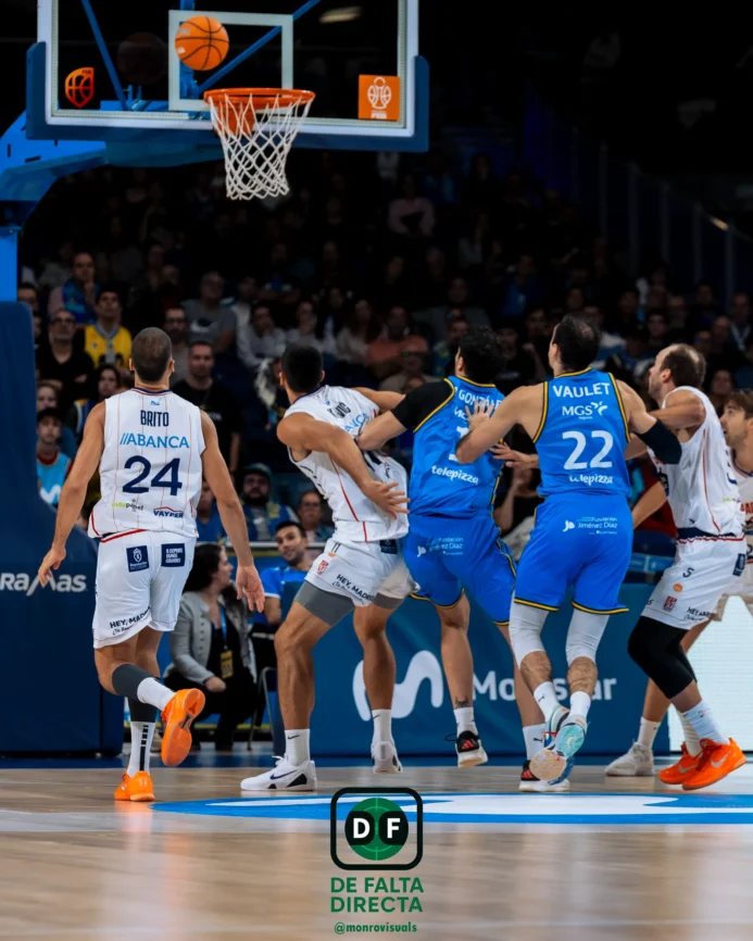 Estudiantes - Obradoiro con el resultado de 77 a 79