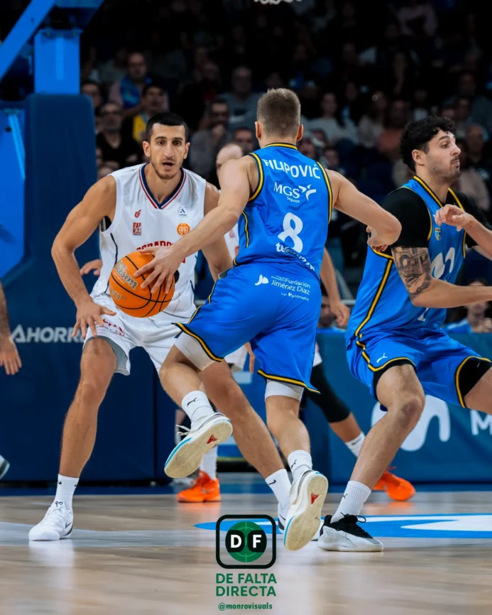 Estudiantes - Obradoiro con el resultado de 77 a 79