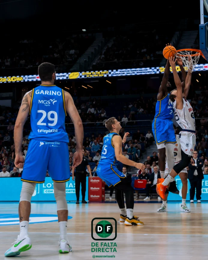 Estudiantes - Obradoiro con el resultado de 77 a 79