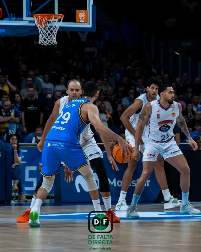 Estudiantes - Obradoiro con el resultado de 77 a 79
