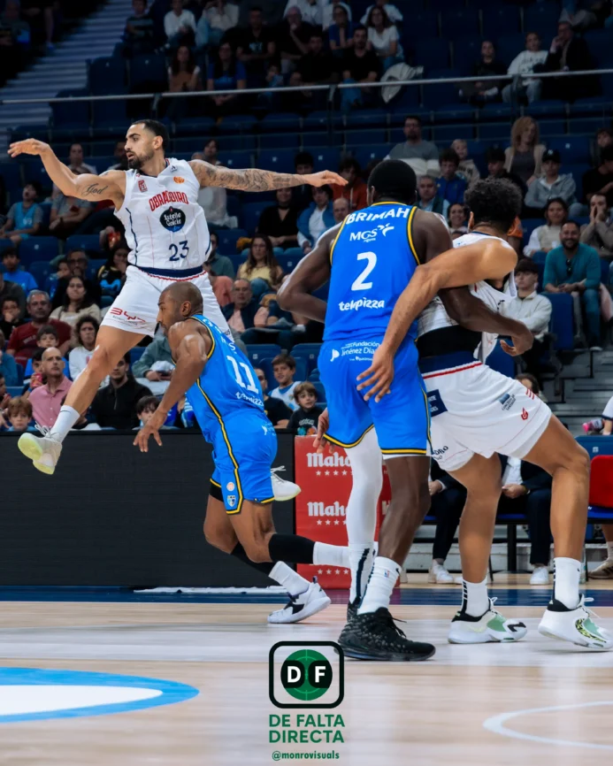 Estudiantes - Obradoiro con el resultado de 77 a 79