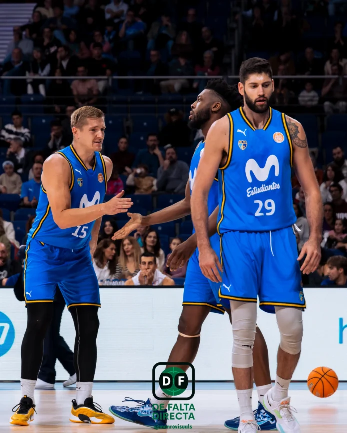 Estudiantes - Obradoiro con el resultado de 77 a 79