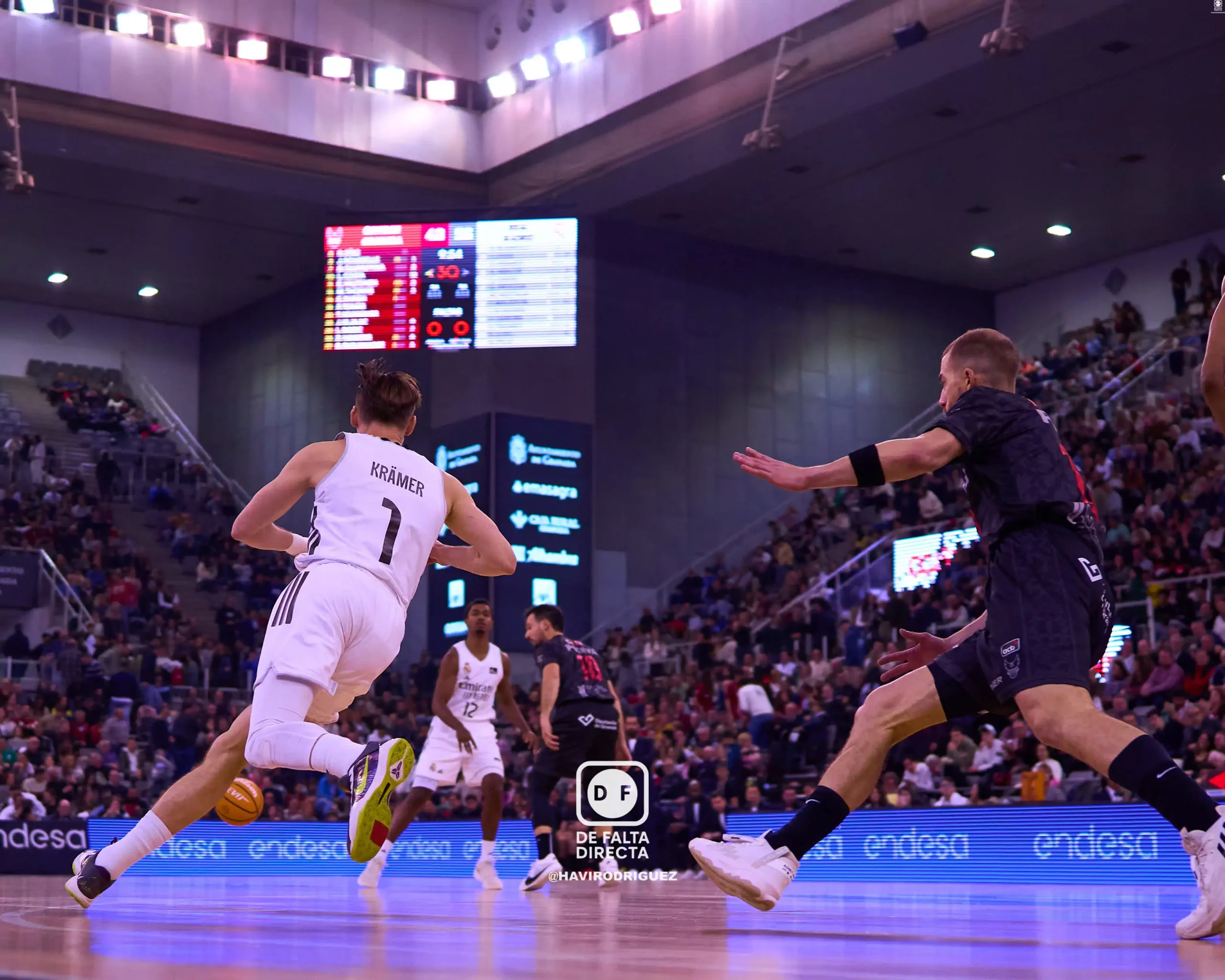 Coviran Granada 81 - 79 Real Madrid