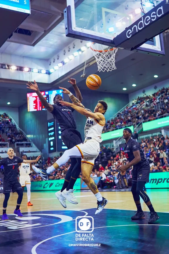 Coviran Granada 79 - 86 UCAM Murcia