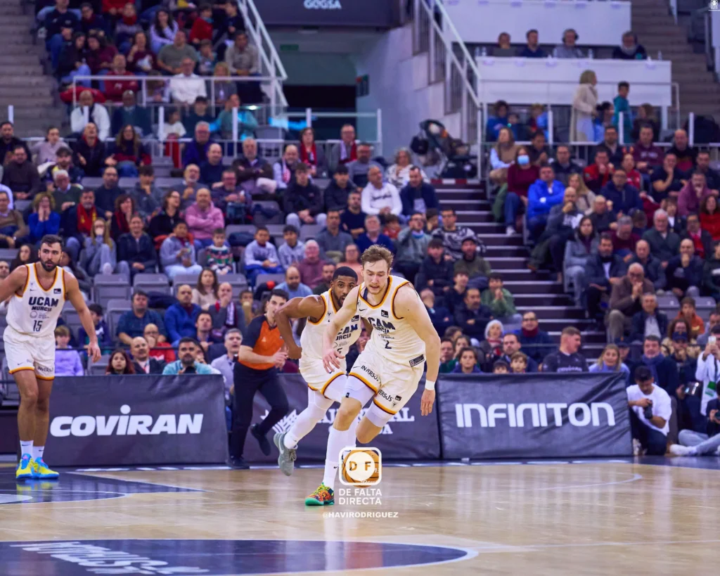 Coviran Granada 79 - 86 UCAM Murcia