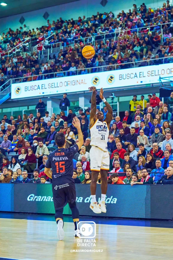 Coviran Granada 79 - 86 UCAM Murcia