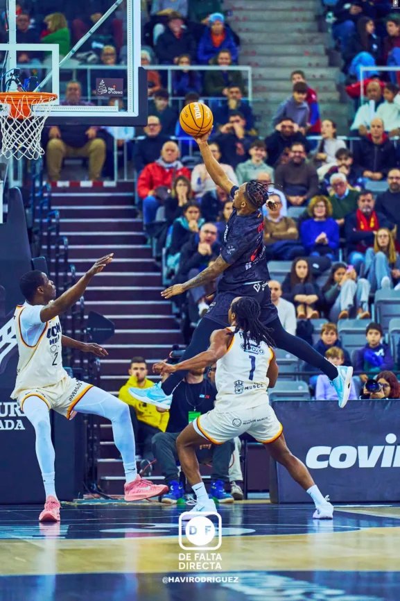 Coviran Granada 79 - 86 UCAM Murcia