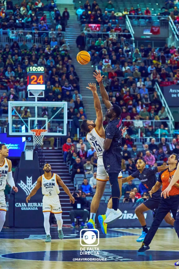 Coviran Granada 79 - 86 UCAM Murcia