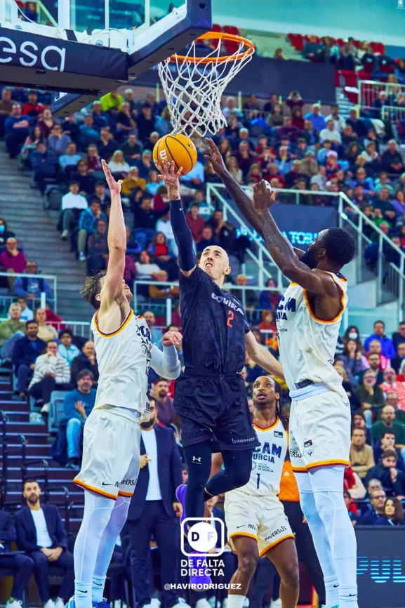 Coviran Granada 79 - 86 UCAM Murcia