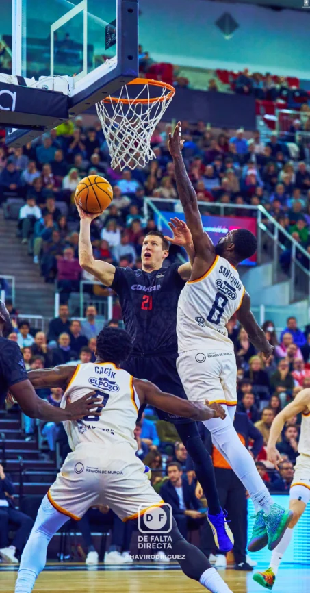 Coviran Granada 79 - 86 UCAM Murcia