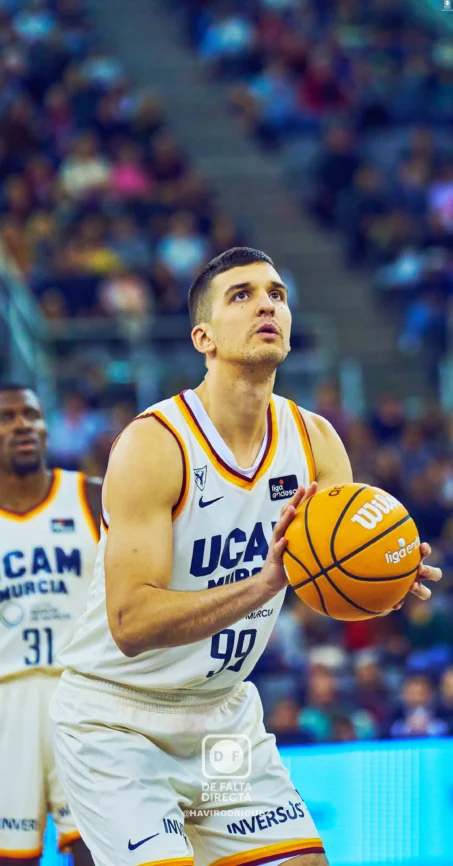 Coviran Granada 79 - 86 UCAM Murcia