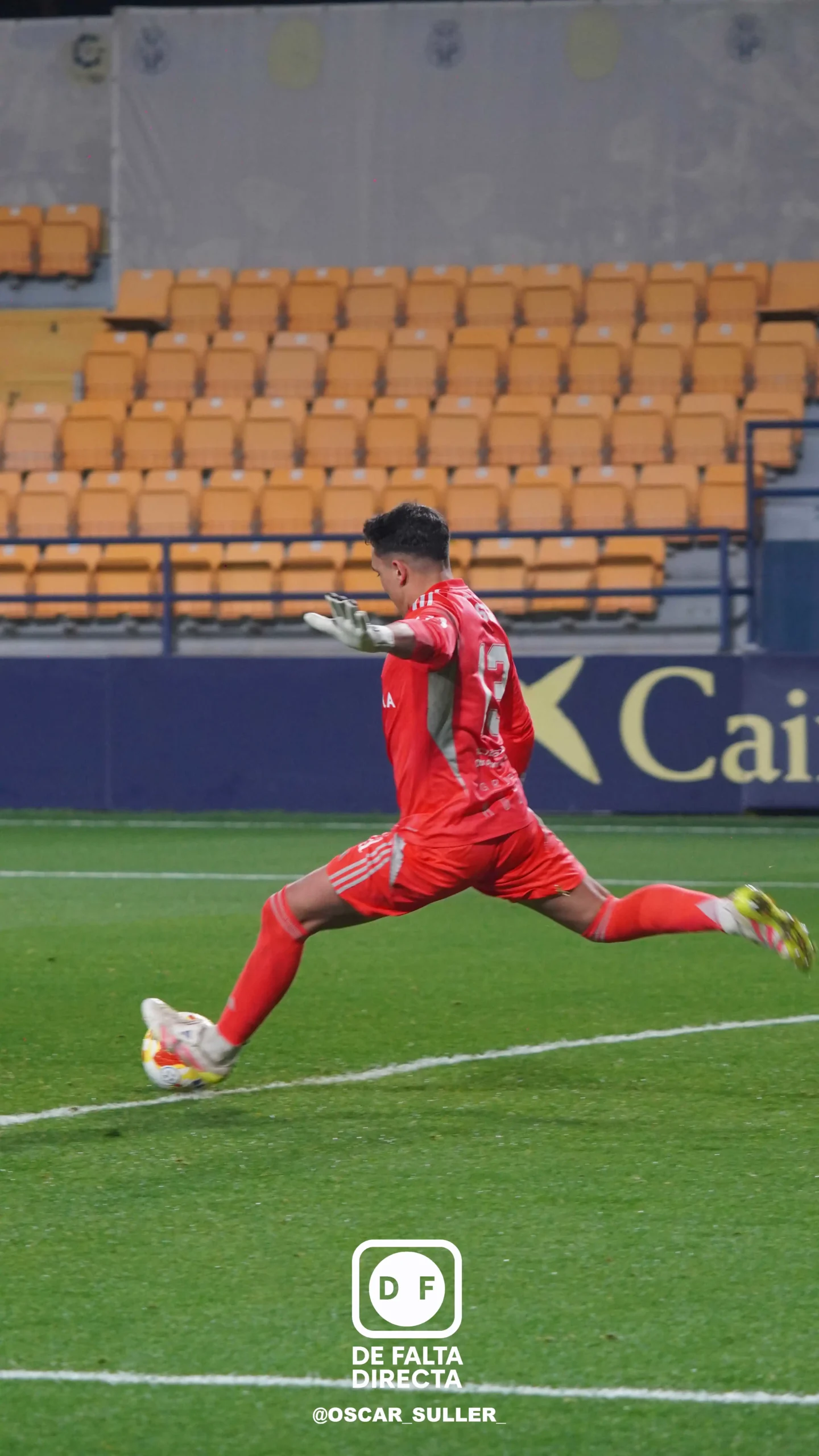Villarreal B 3 - 1 Marbella FC